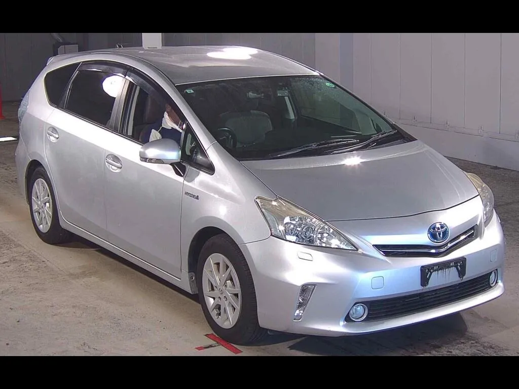 TOYOTA PRIUS ALPHA G