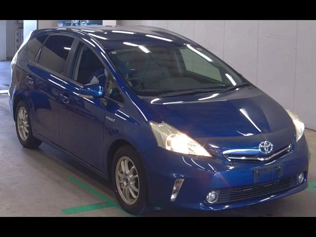 TOYOTA PRIUS ALPHA S