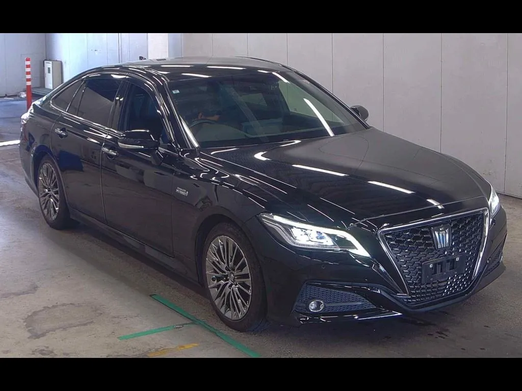 TOYOTA CROWN HYBRID G-EXECUTIVE