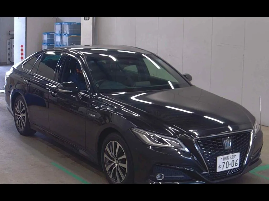 TOYOTA CROWN HYBRID S C PACKAGE