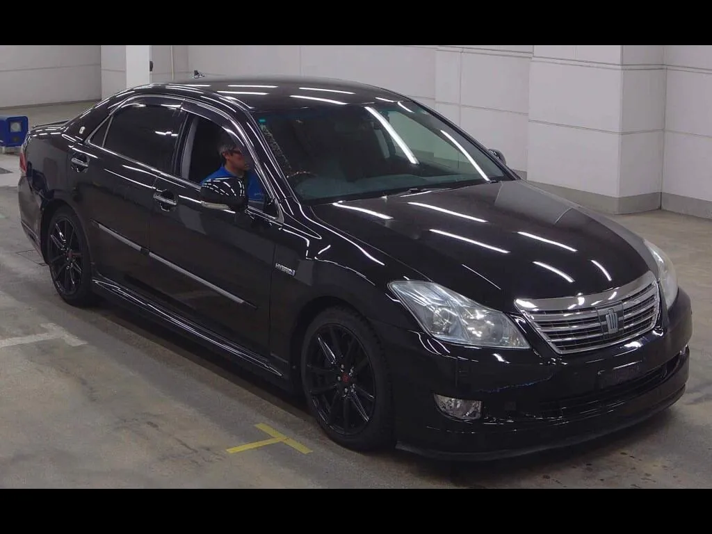 TOYOTA CROWN HYBRID G PACKAGE