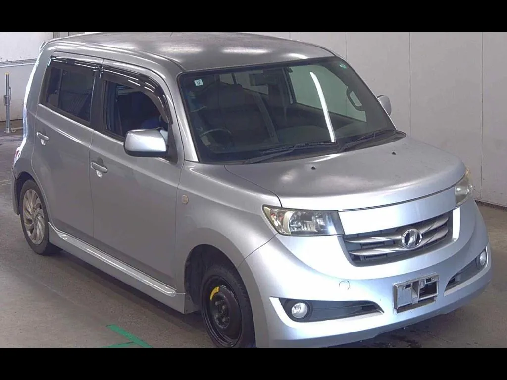 TOYOTA BB 5D Z X VERSION