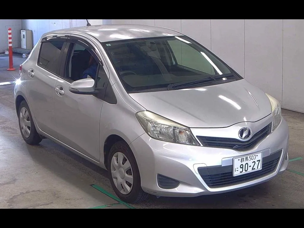 TOYOTA VITZ 5D F SMILE EDITION