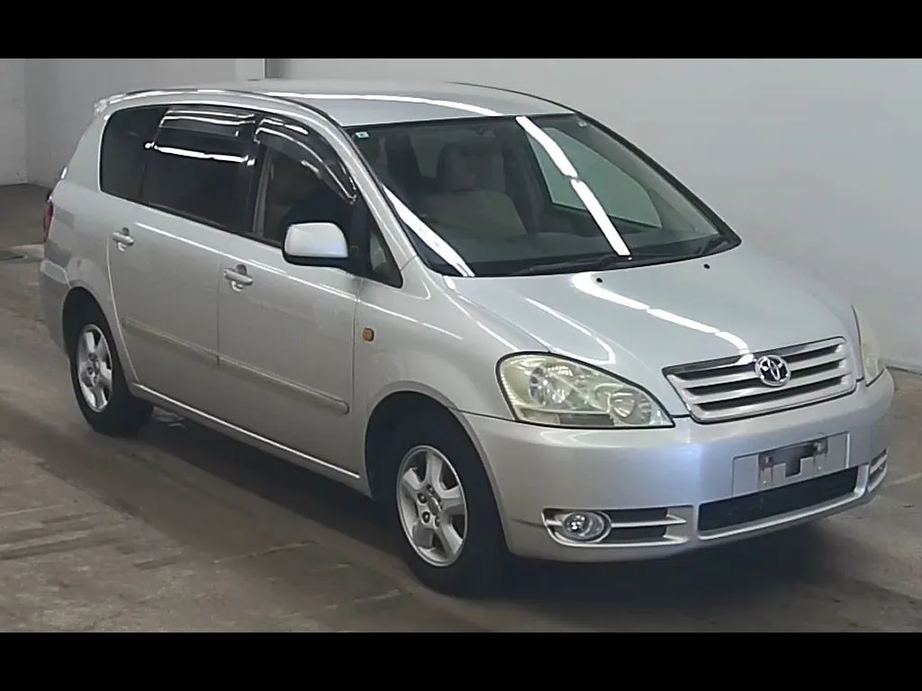 TOYOTA IPSUM 240I