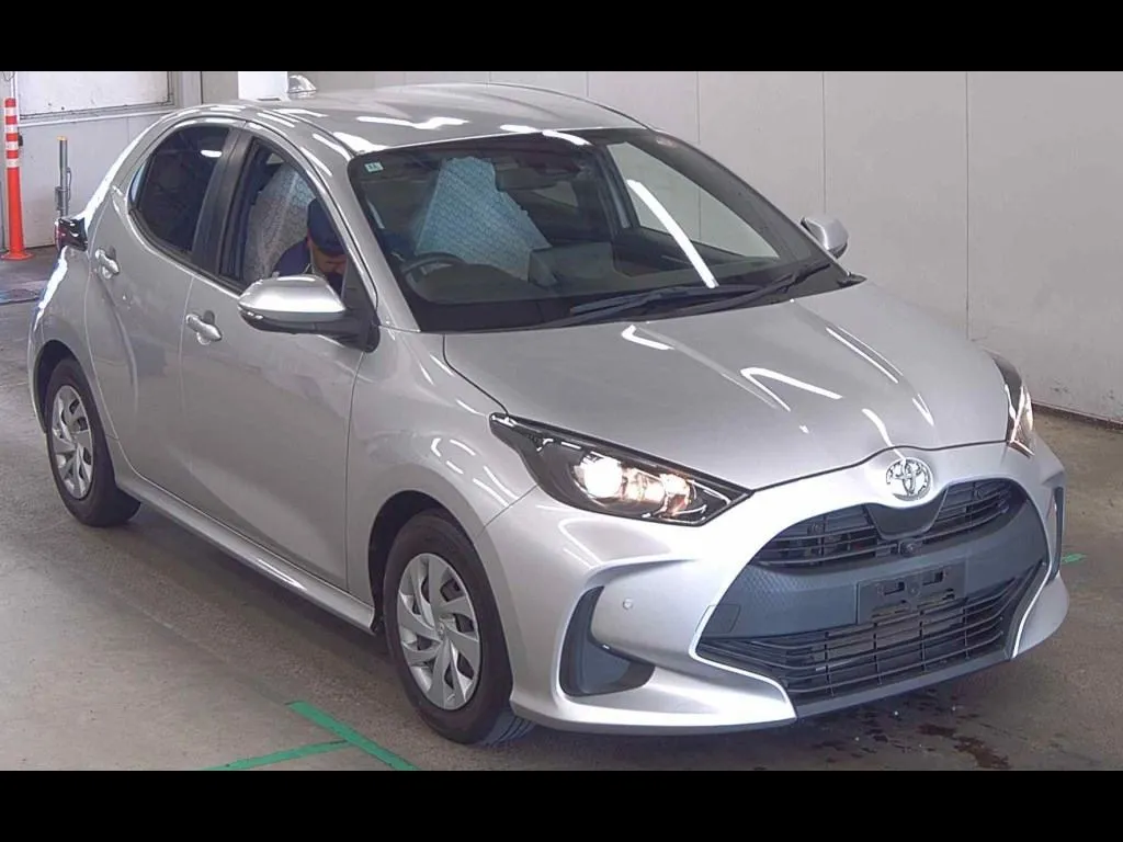 TOYOTA YARIS X