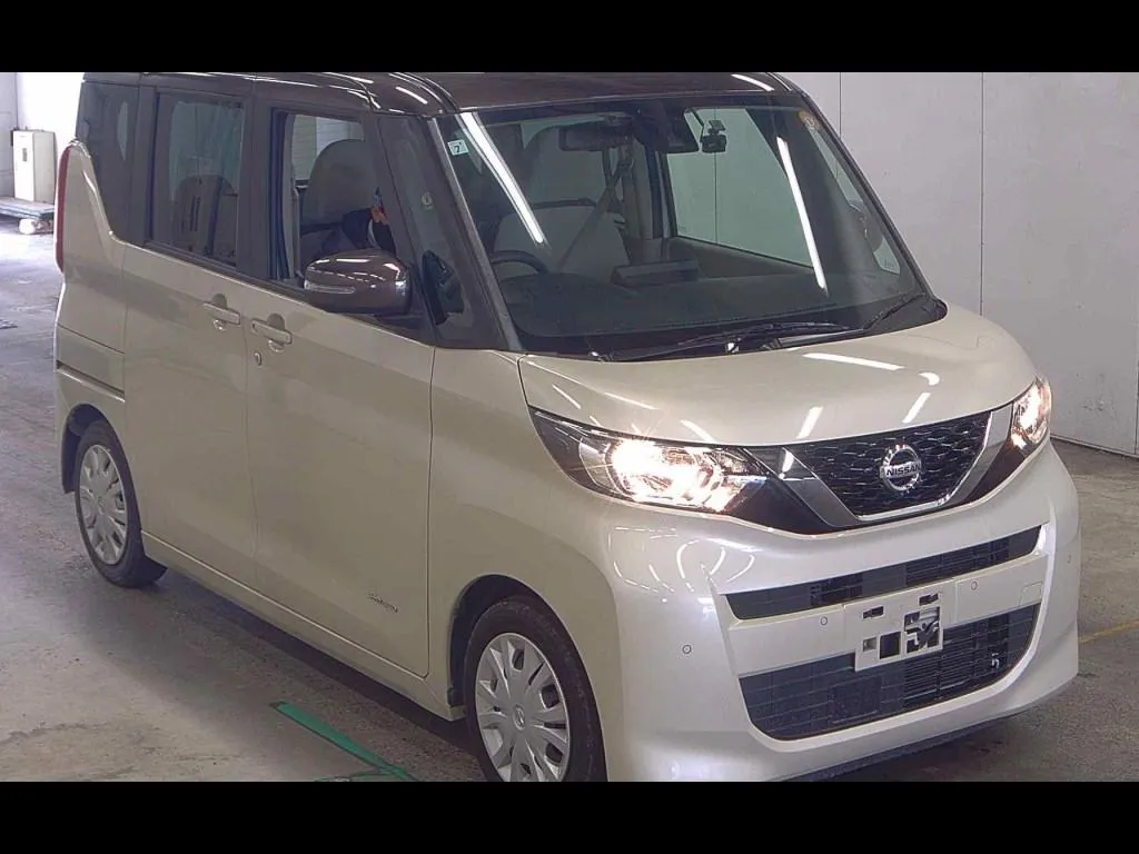 NISSAN ROOX X
