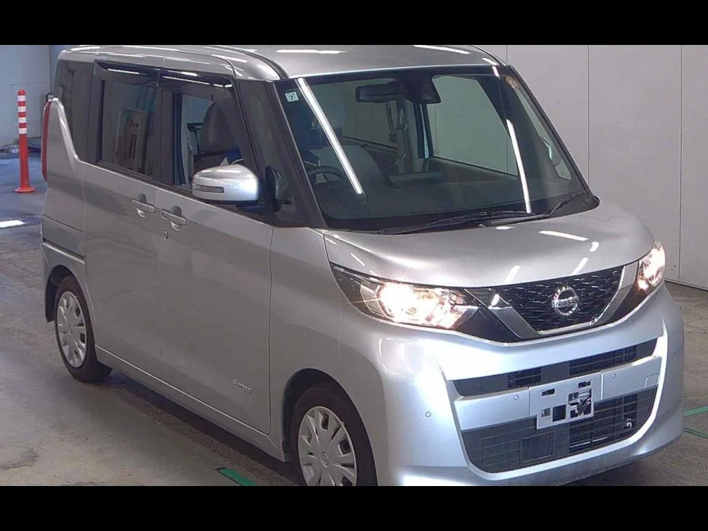 NISSAN ROOX X