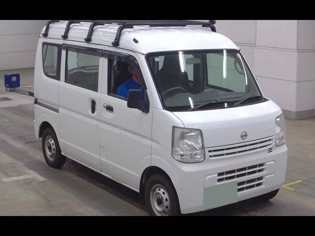 NISSAN NV100CLIPPER VAN 4WD DX