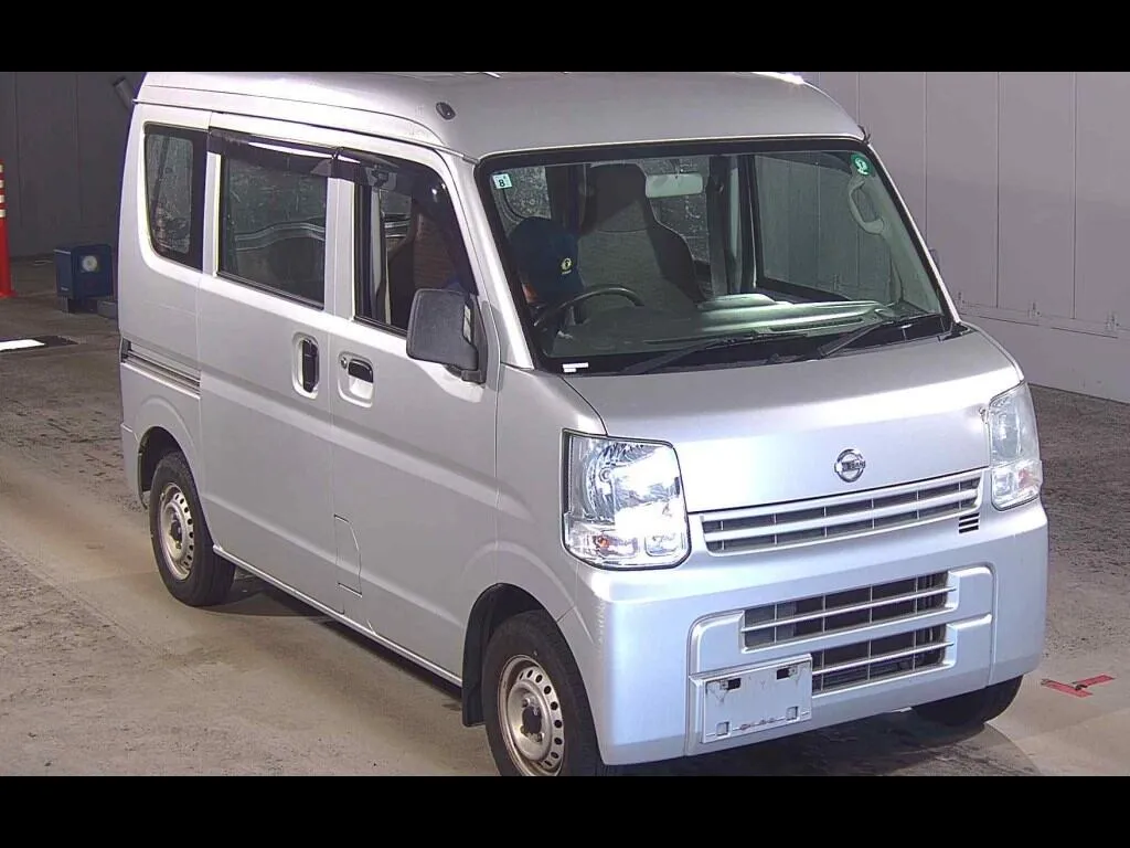 NISSAN NV100CLIPPER VAN DX