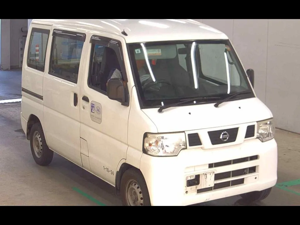 NISSAN NV100CLIPPER VAN DX