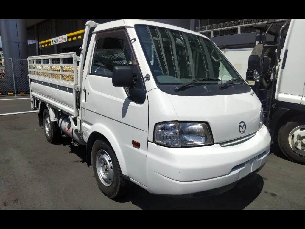 MAZDA BONGO TRUCK DX