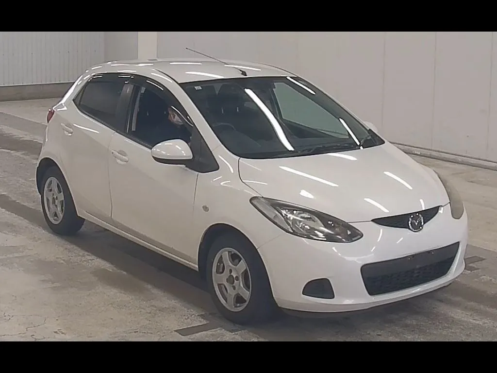 MAZDA DEMIO 5D 13C-V