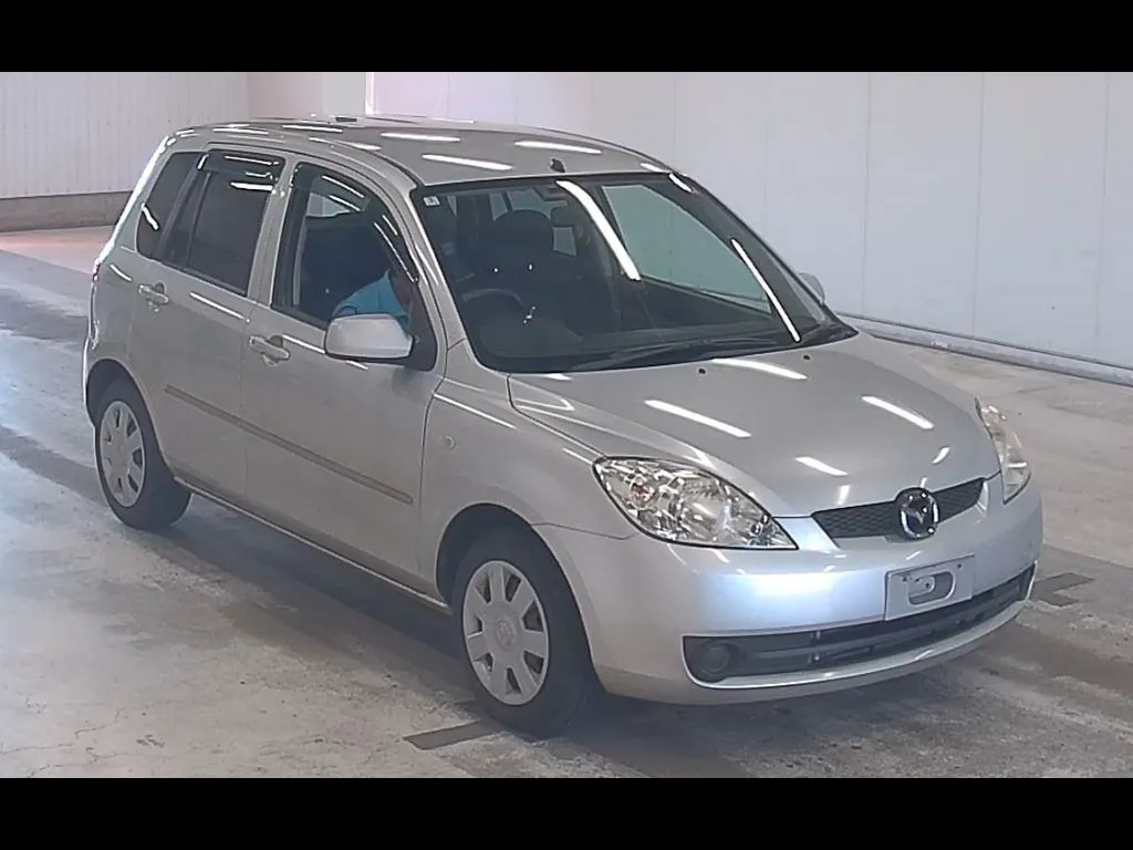 MAZDA DEMIO 5D 4W CASUAL