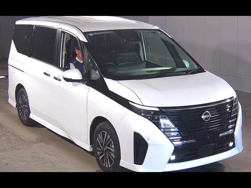 NISSAN SERENA 5D E-POWER HIGHWAY STAR V