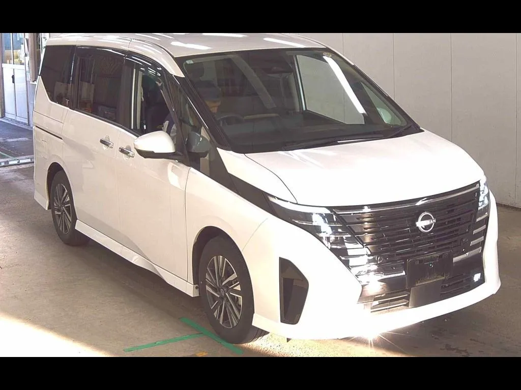 NISSAN SERENA 5D E-POWER HIGHWAY STAR V