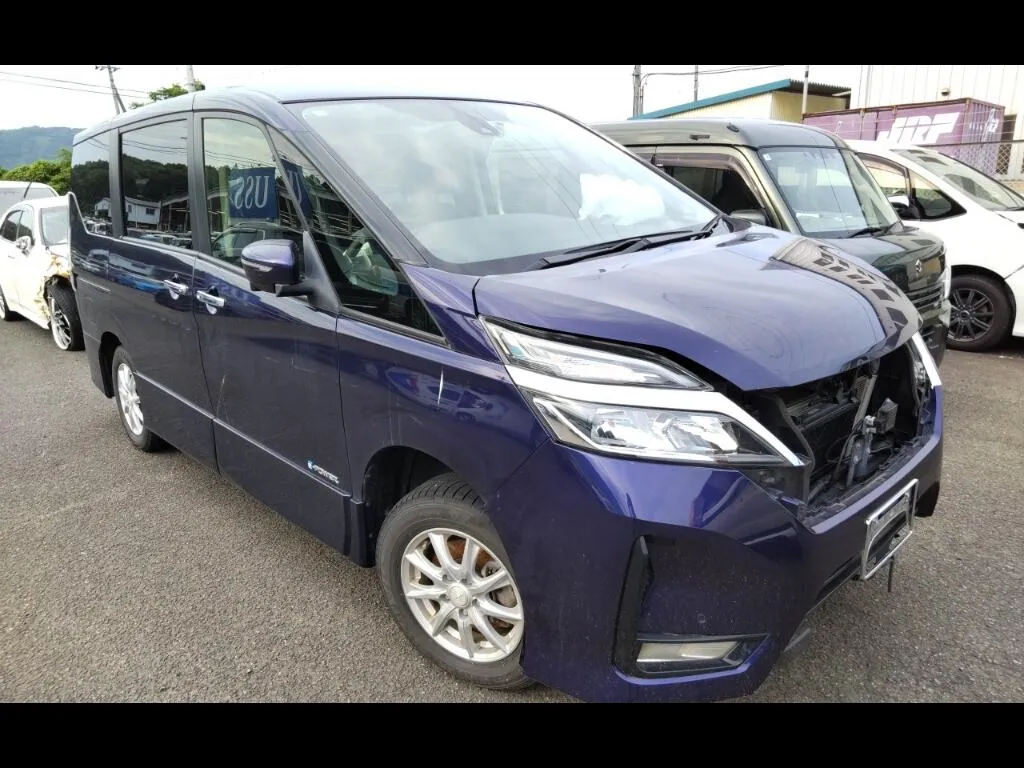 NISSAN SERENA 5D E-POWER XV AERO