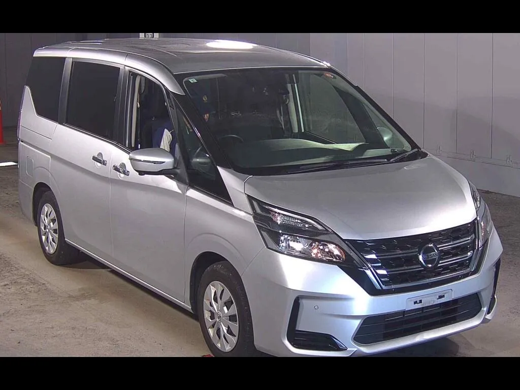 NISSAN SERENA 5D S