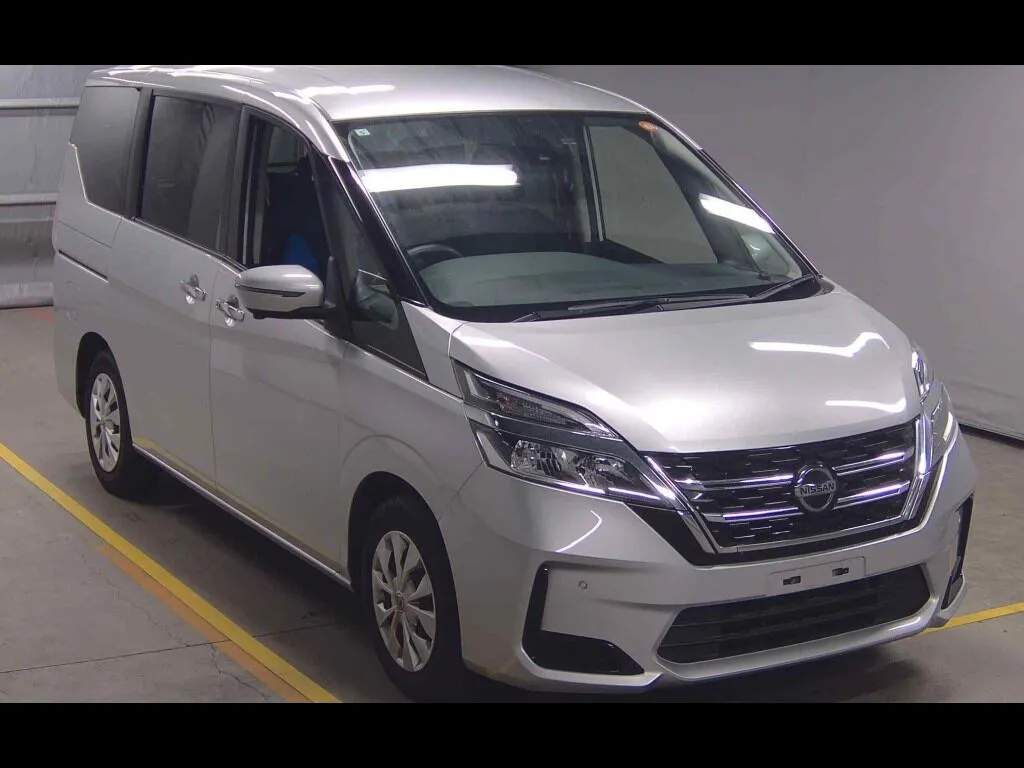 NISSAN SERENA 5D S