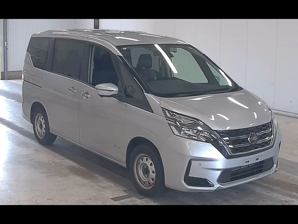 NISSAN SERENA 5D 4WD XV