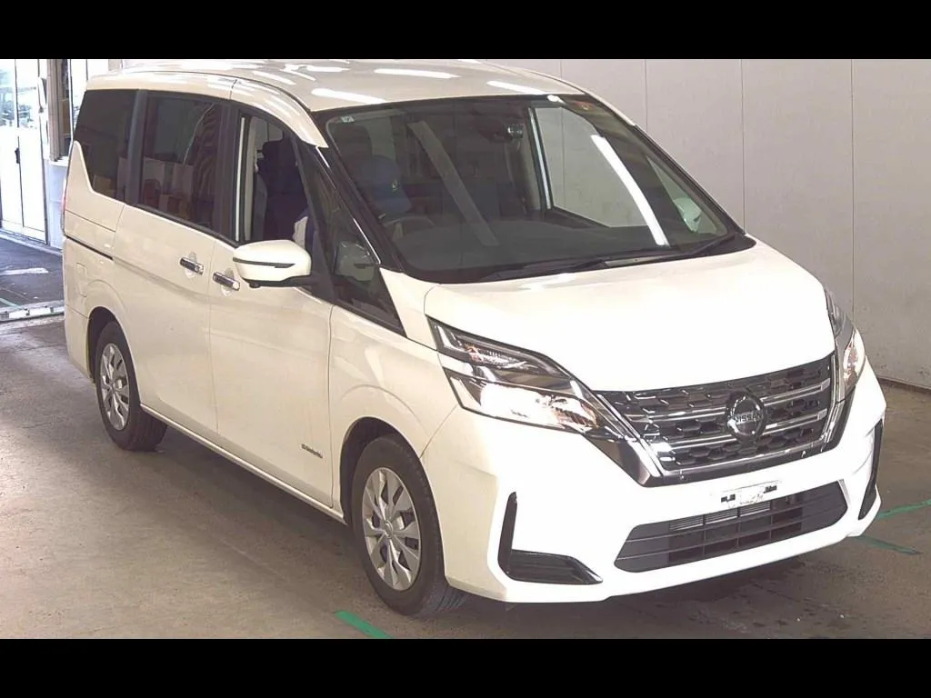 NISSAN SERENA 5D XV