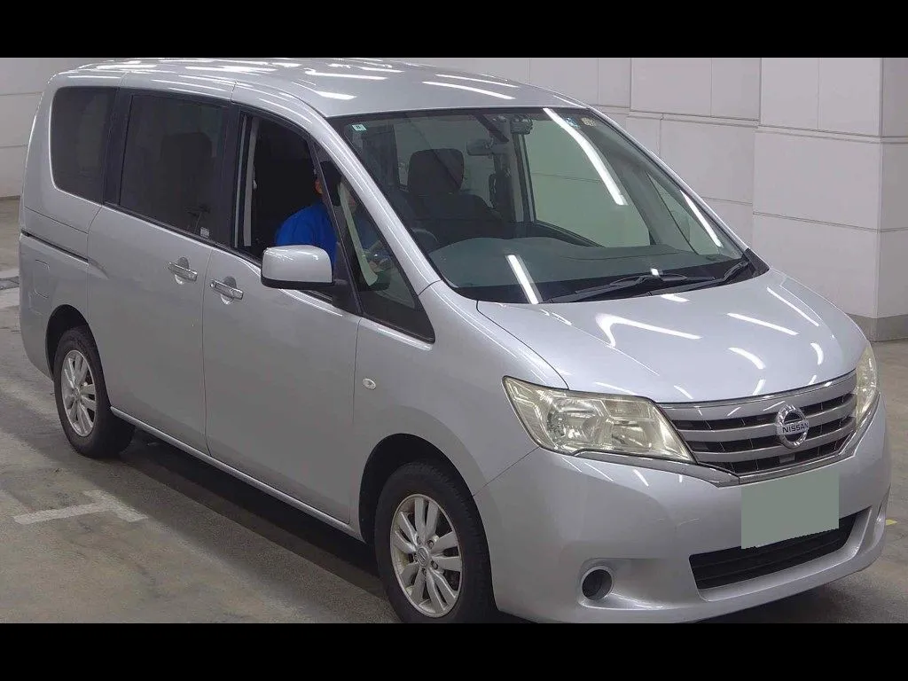 NISSAN SERENA 5D 4WD 20X