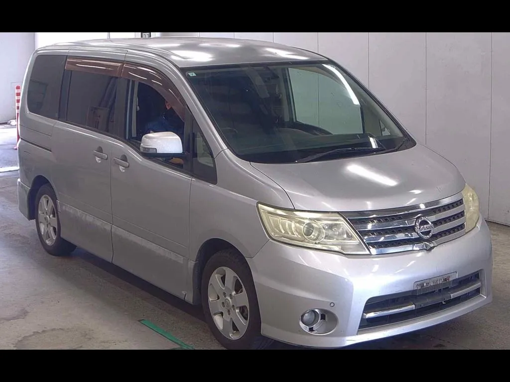 NISSAN SERENA 5D HIGHWAY STAR