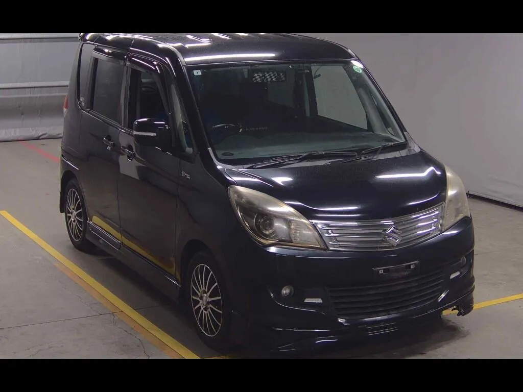 SUZUKI SOLIO BLACK & WHITE Ⅱ