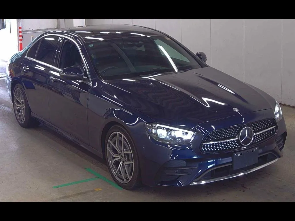 MERCEDES BENZ E-CLASS 4D E220D SPORTS
