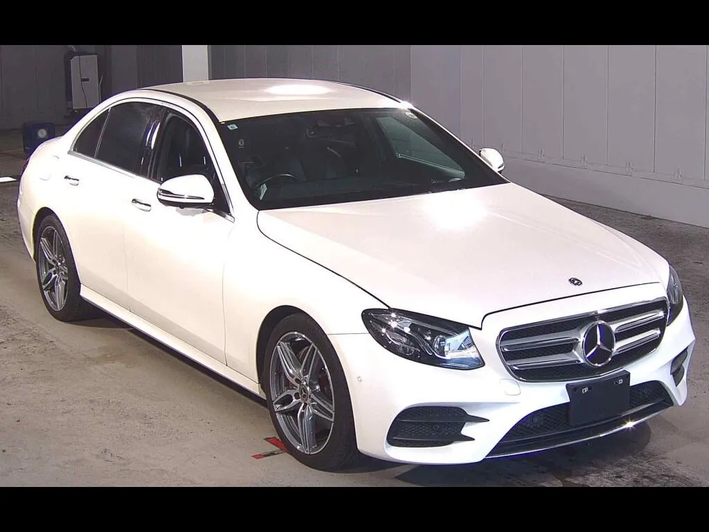 MERCEDES BENZ E-CLASS 4D E200 AVANTGARDE SPORTS
