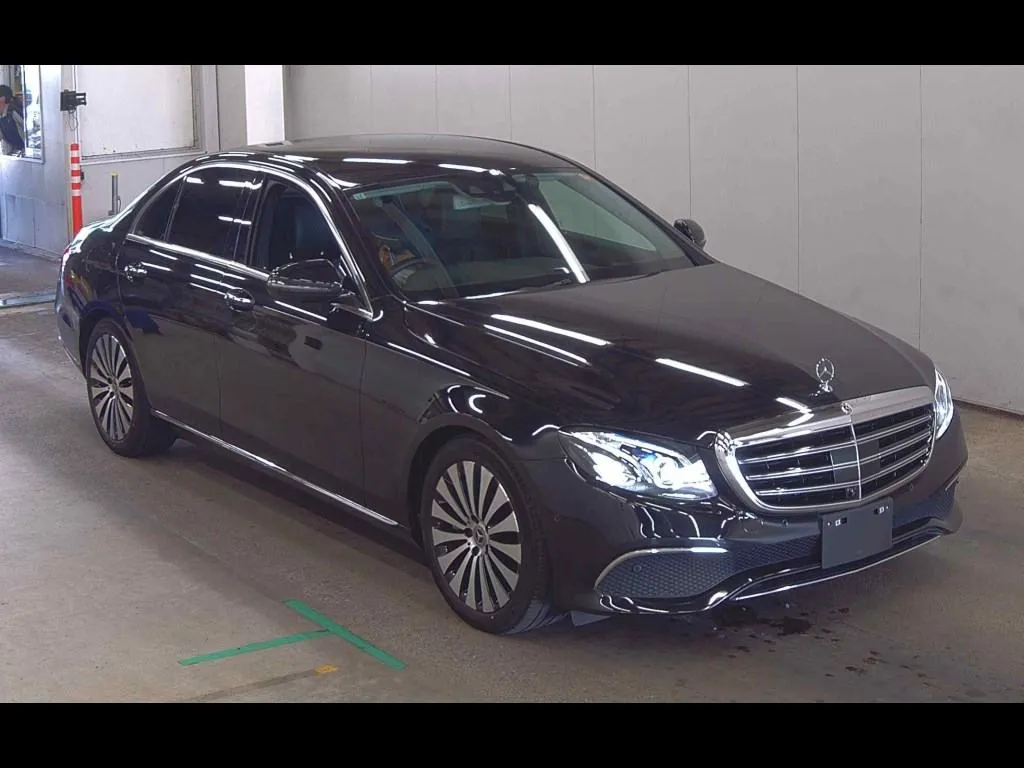 MERCEDES BENZ E-CLASS 4D 4WD E400 4MATIC EXCLUSIVE