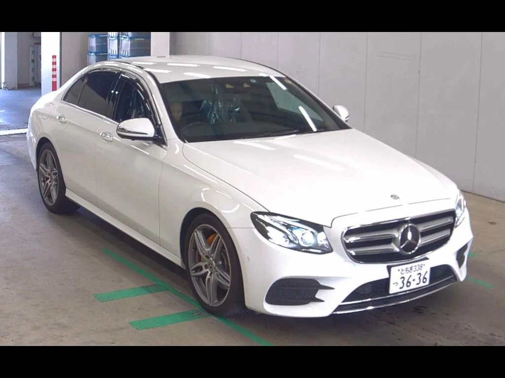 MERCEDES BENZ E-CLASS 4D E200 AVANTGARDE SPORTS