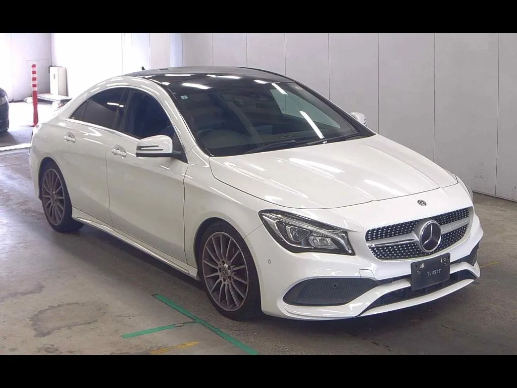 MERCEDES BENZ CLA-CLASS CLA180 AMG STYLE