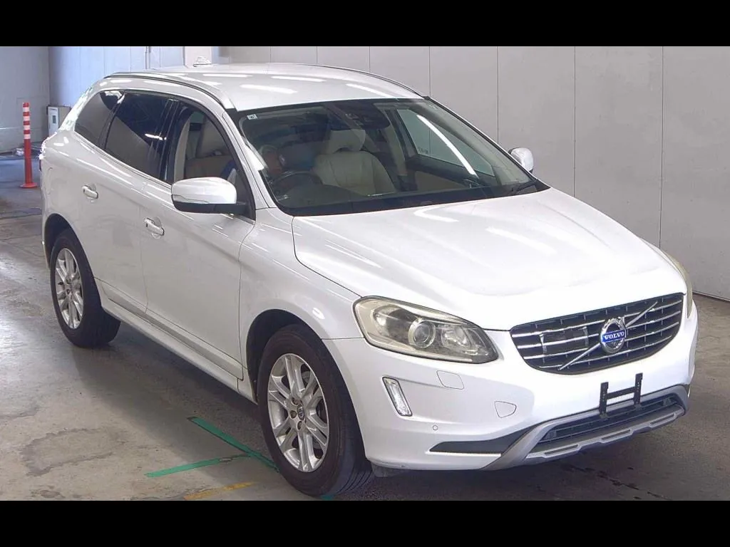 VOLVO XC60 T5 SE