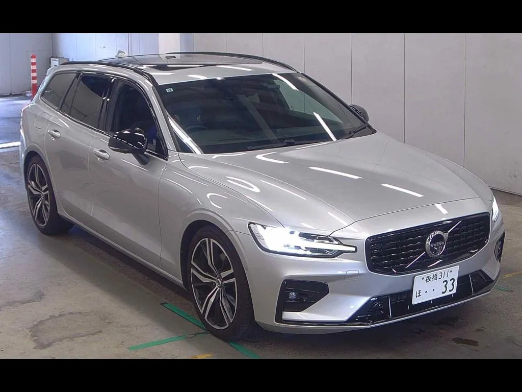 VOLVO V60 B5 R-DESIGN