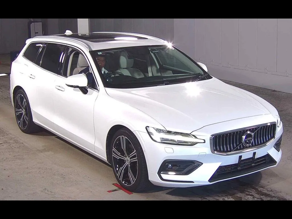 VOLVO V60 T5 INSCRIPTION