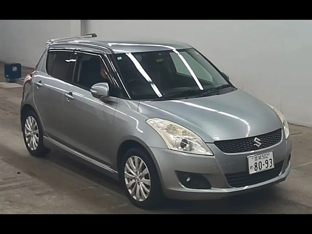 SUZUKI SWIFT 5D 4WD RS