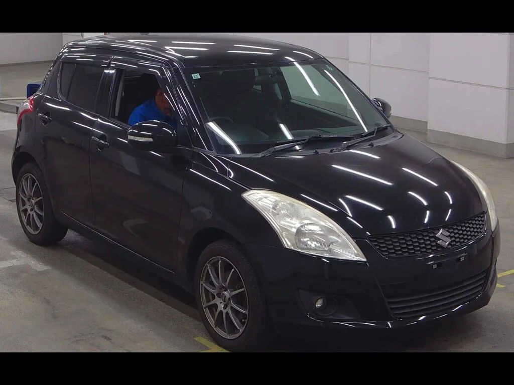 SUZUKI SWIFT 5D 4WD XL