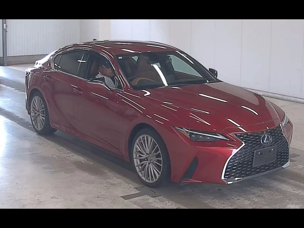 LEXUS IS 4D 4WD IS300H VERSION L