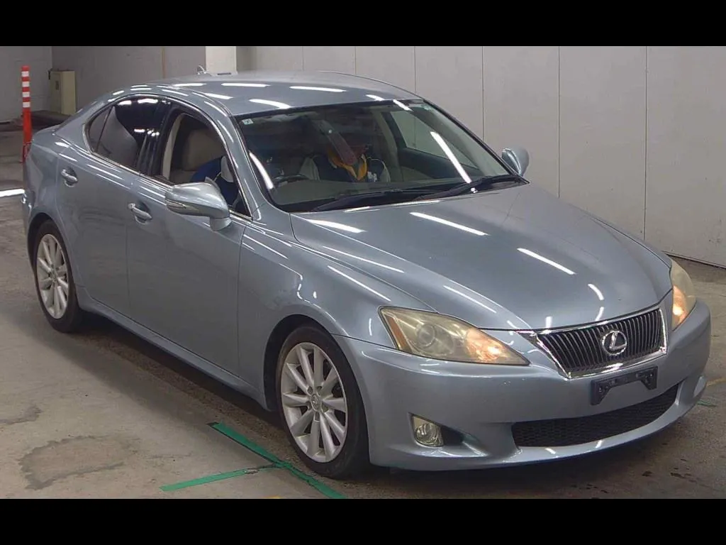LEXUS IS 4D IS250 VERSION L