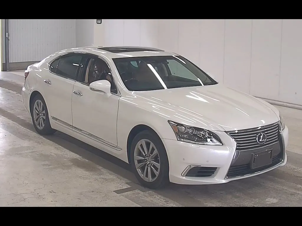 LEXUS LS 4WD LS600H VERSION C I PACKAGE