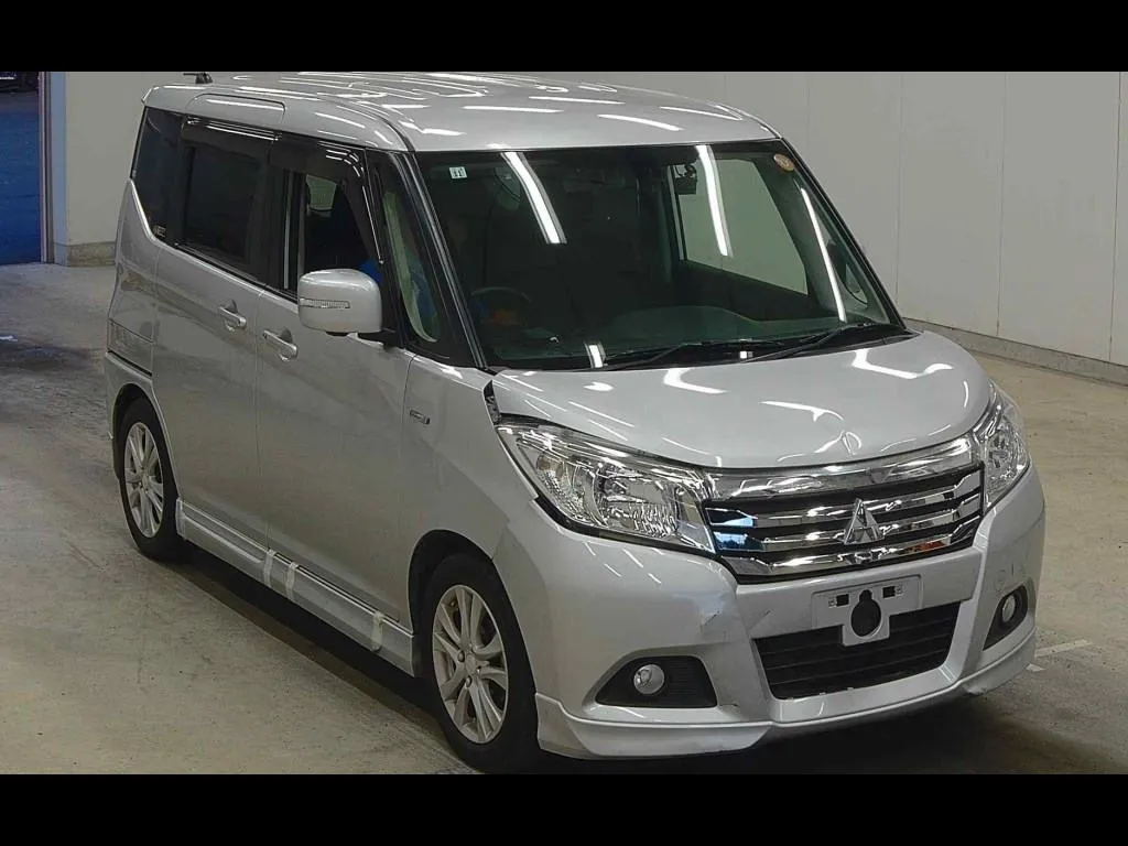 MITSUBISHI DELICA D:2 4WD HYBRID MZ NAVI PACKAGE