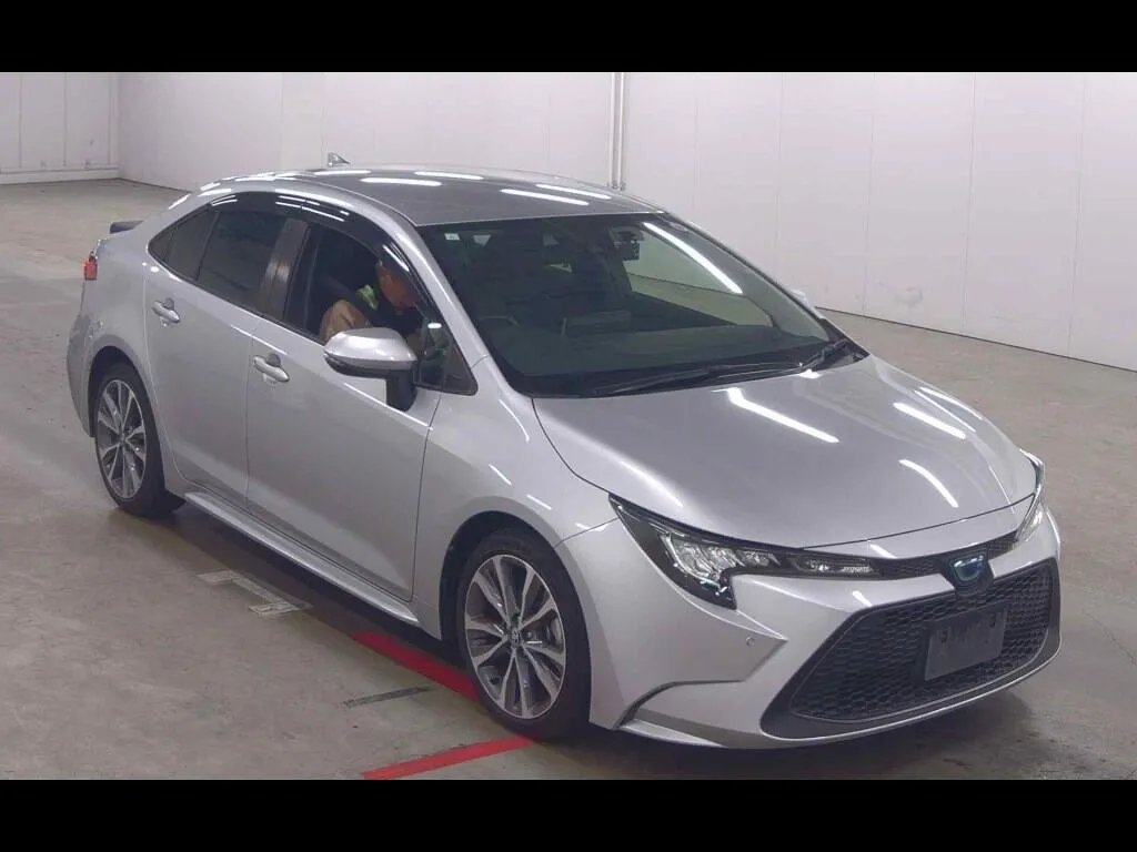 TOYOTA COROLLA 4D HYBRID S
