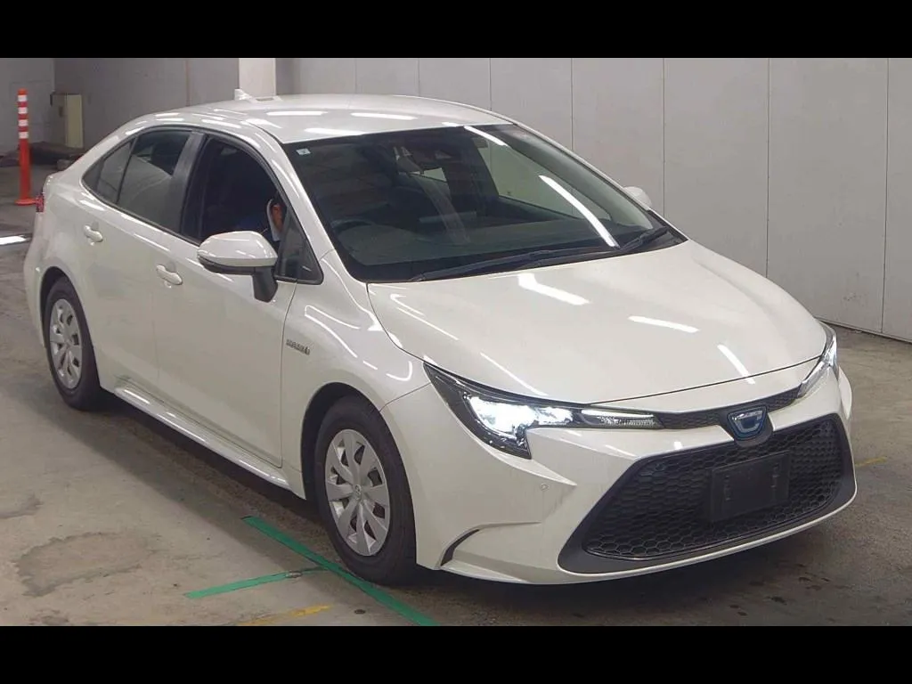 TOYOTA COROLLA 4D HYBRID G-X