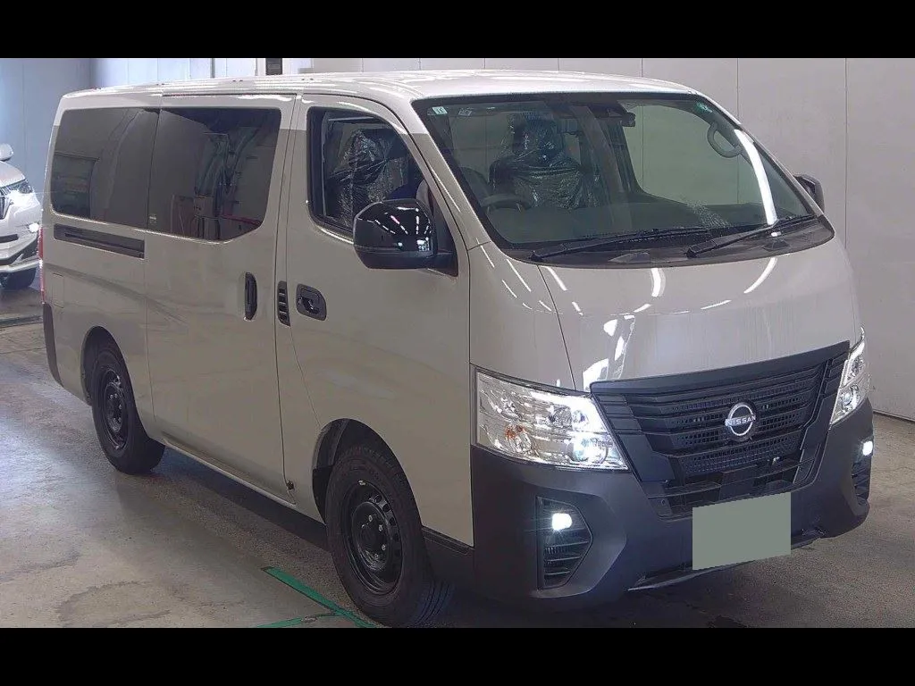 NISSAN CARAVAN VAN 5D 4WD GRAND PREMIUM GX