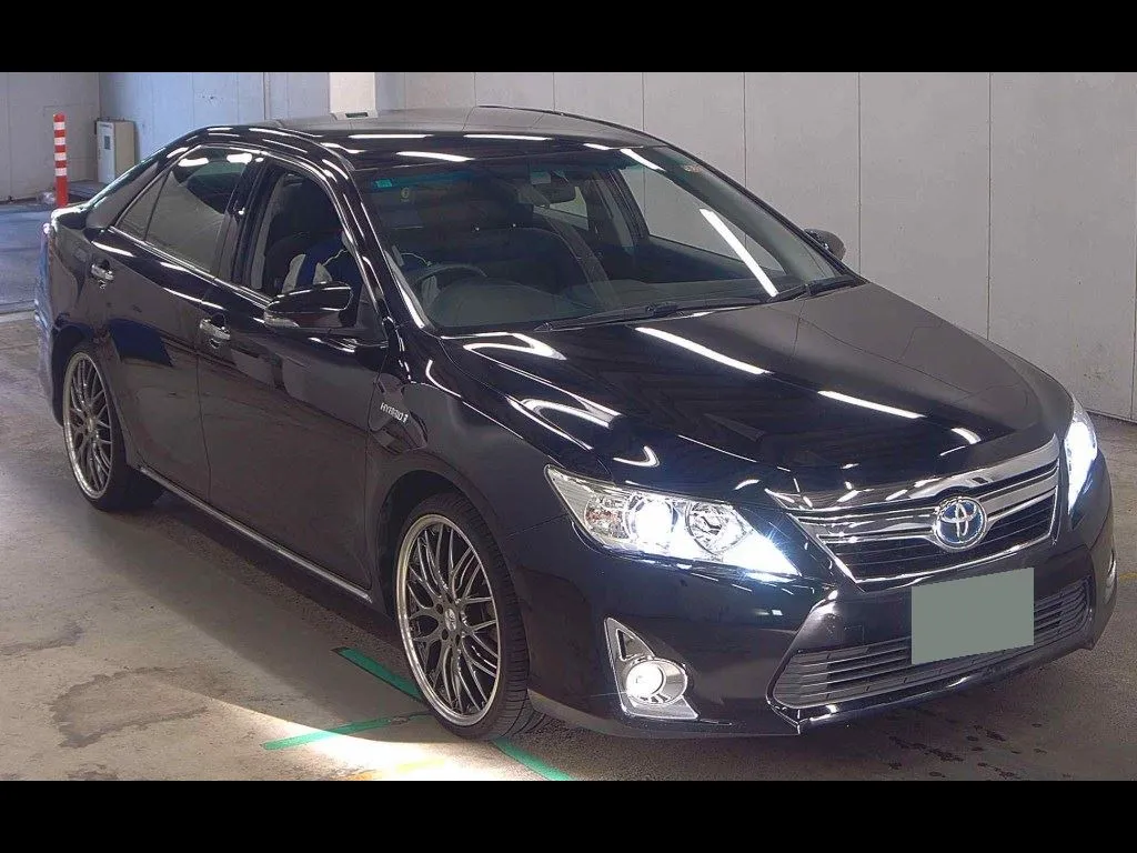 TOYOTA CAMRY 4D HYBRID