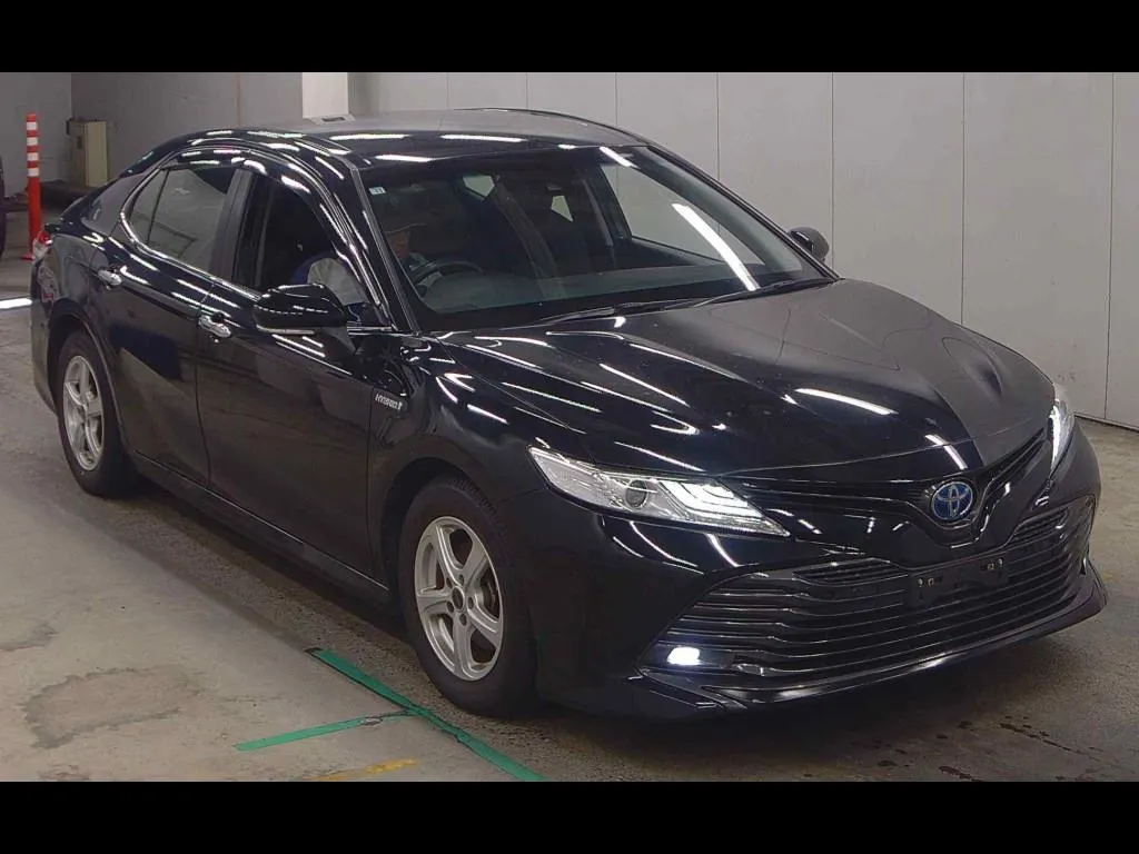 TOYOTA CAMRY 4D X
