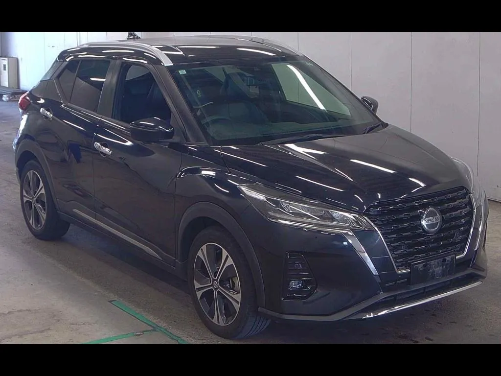 NISSAN KICKS 5D X