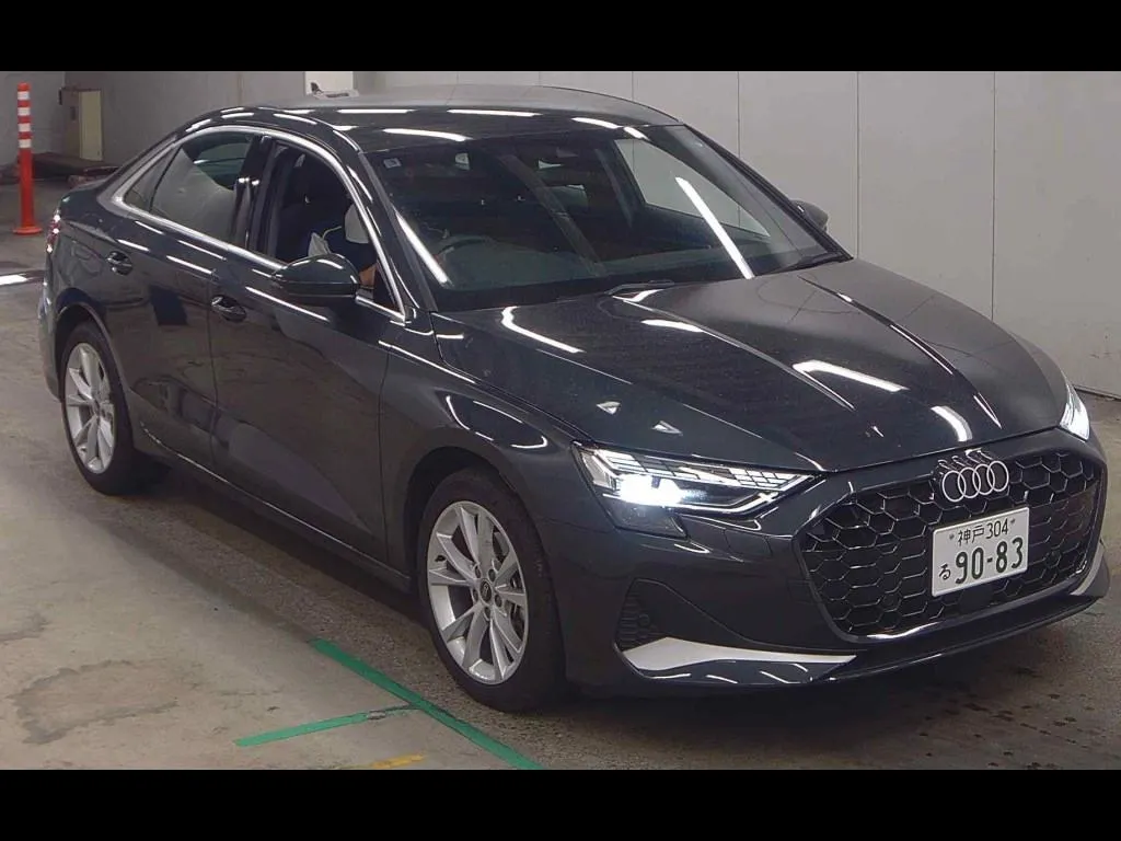 AUDI A3 SEDAN 30TFSI ADVANCED