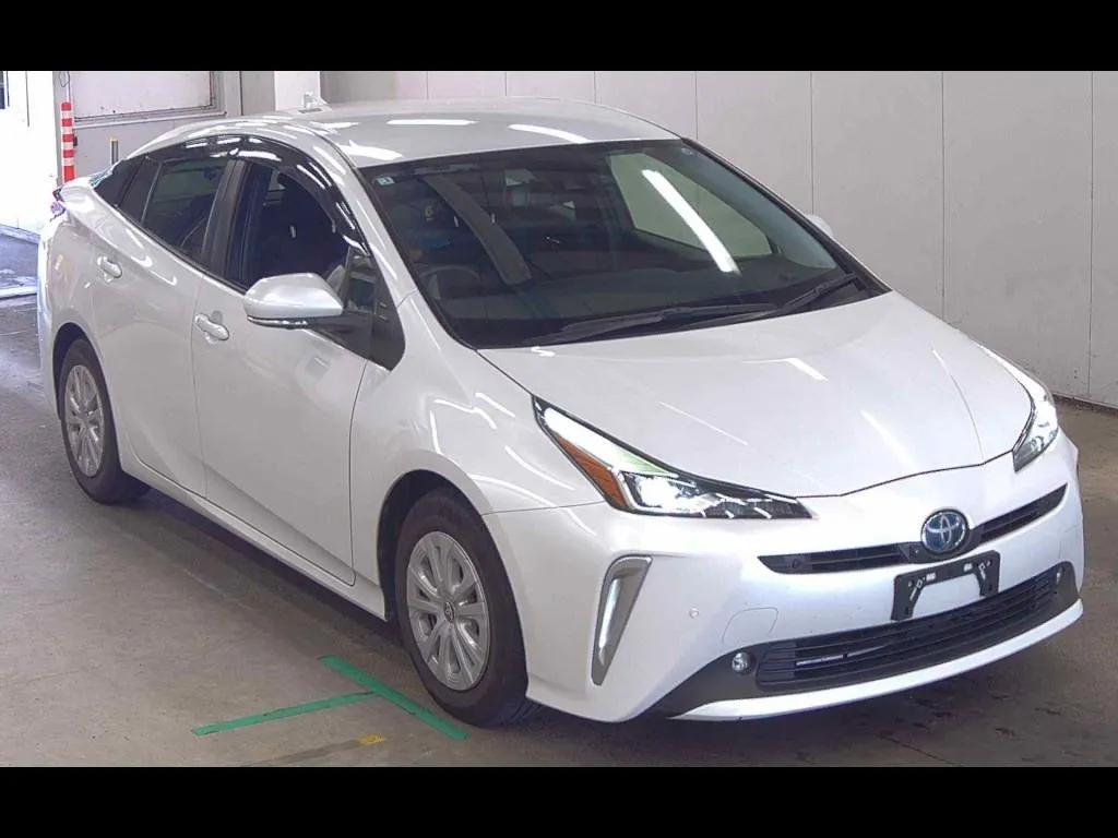 TOYOTA PRIUS 5D S SAFETY PLUS Ⅱ