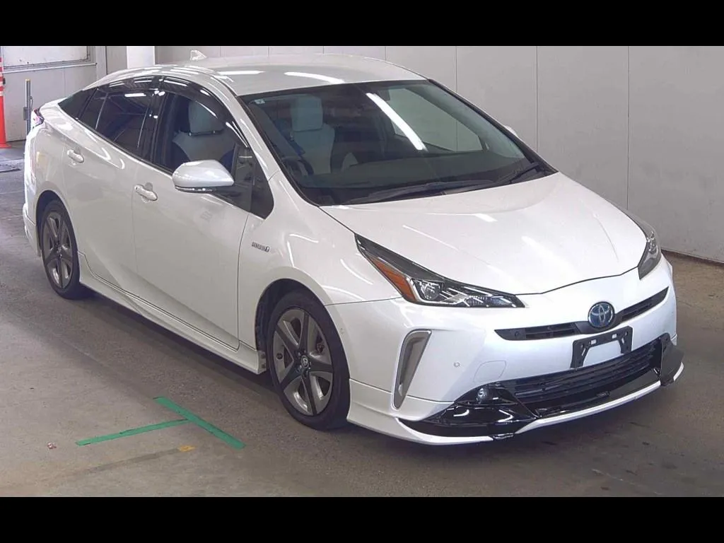 TOYOTA PRIUS 5D A TOURING SELECTION